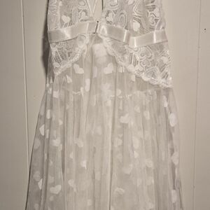 SHEIN White Lace Heart Pattern Nightgown